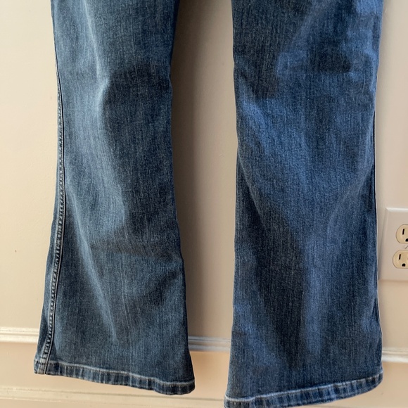 Gap 7’s flare leg high rise jeans size 6p. - Picture 5 of 5